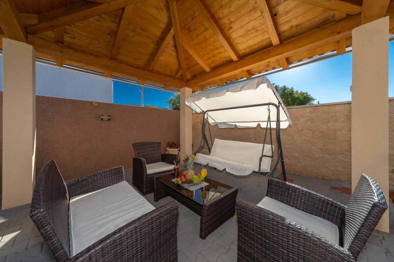 Apartmani Dada Biograd Na Moru Extérieur photo