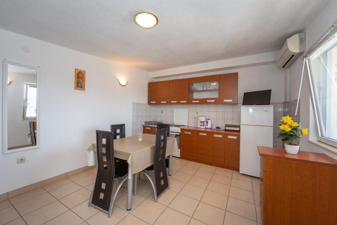 Apartmani Dada Biograd Na Moru Extérieur photo