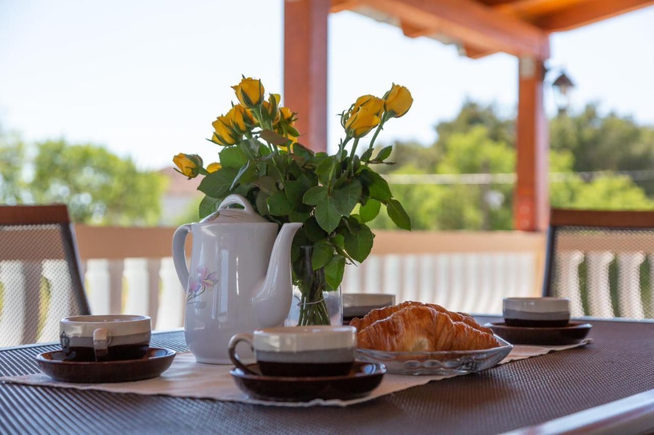 Apartmani Dada Biograd Na Moru Extérieur photo