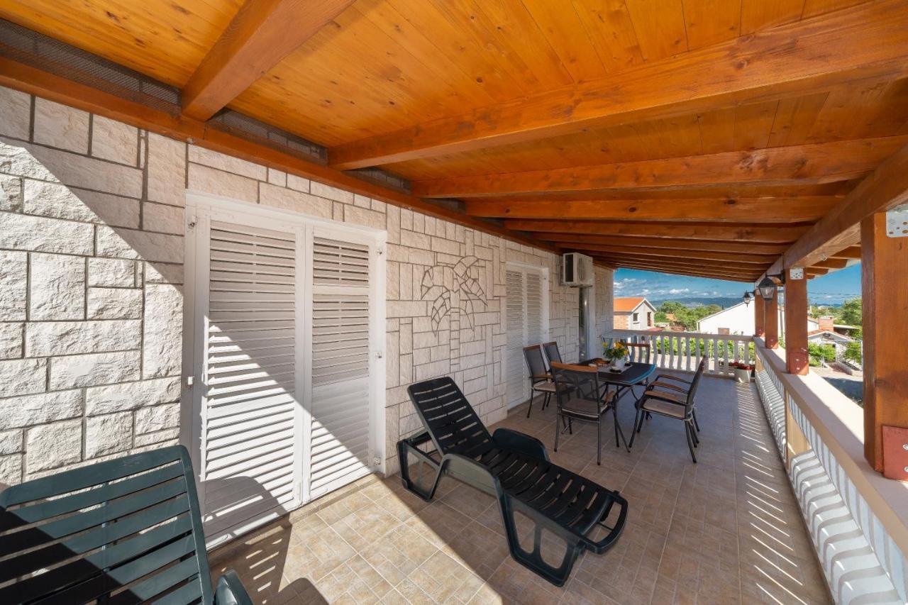 Apartmani Dada Biograd Na Moru Extérieur photo