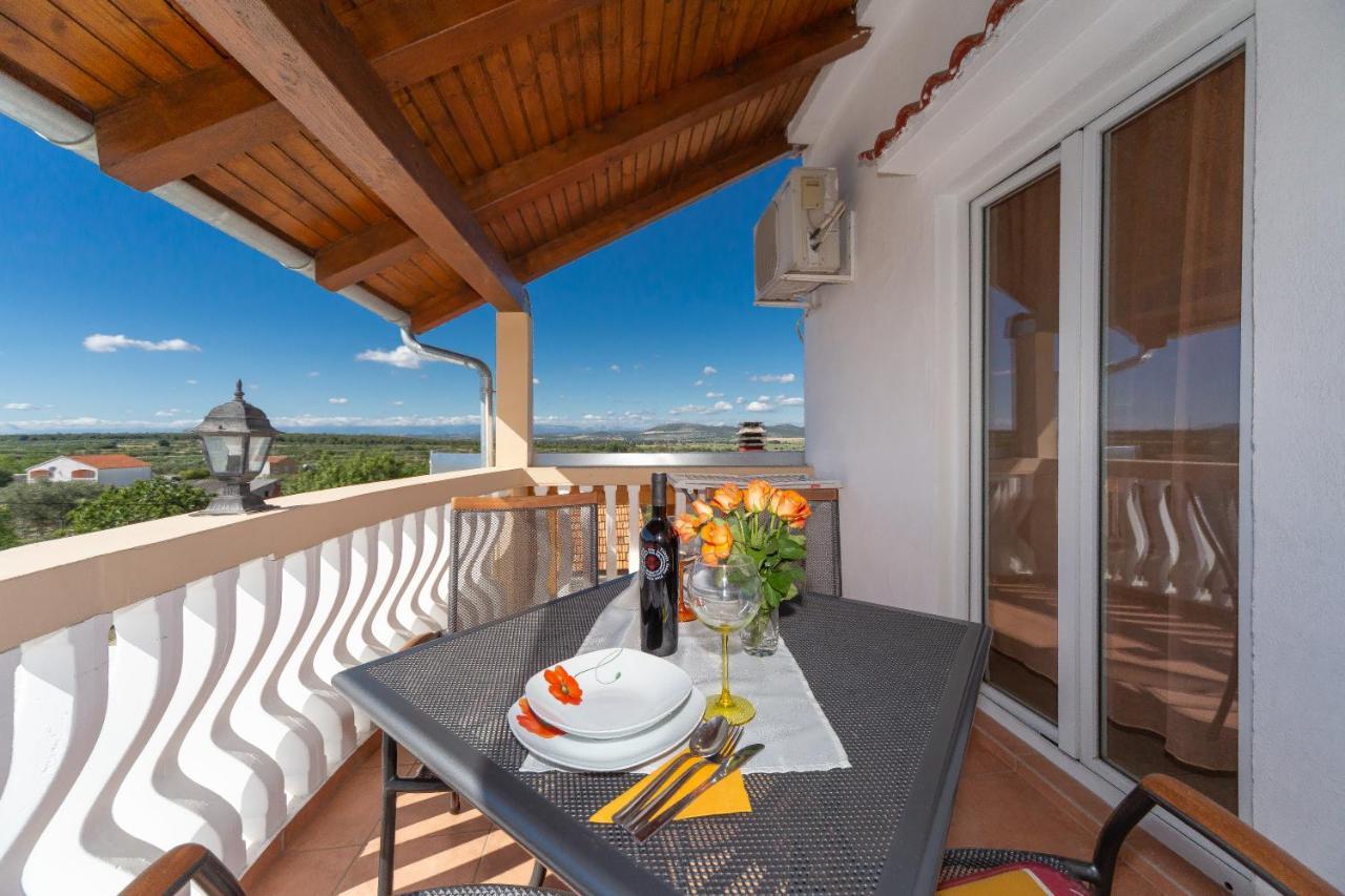 Apartmani Dada Biograd Na Moru Extérieur photo