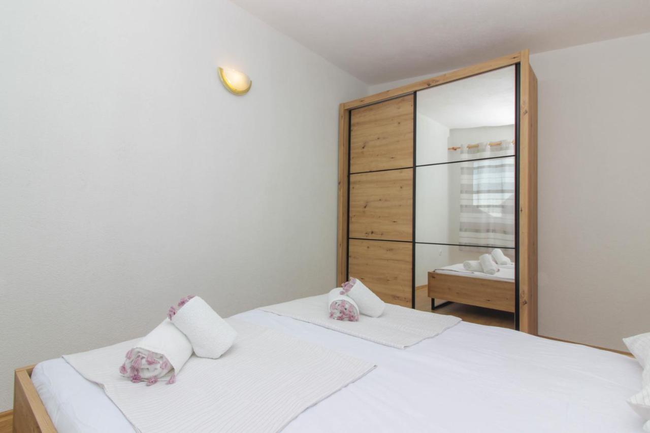 Apartmani Dada Biograd Na Moru Extérieur photo
