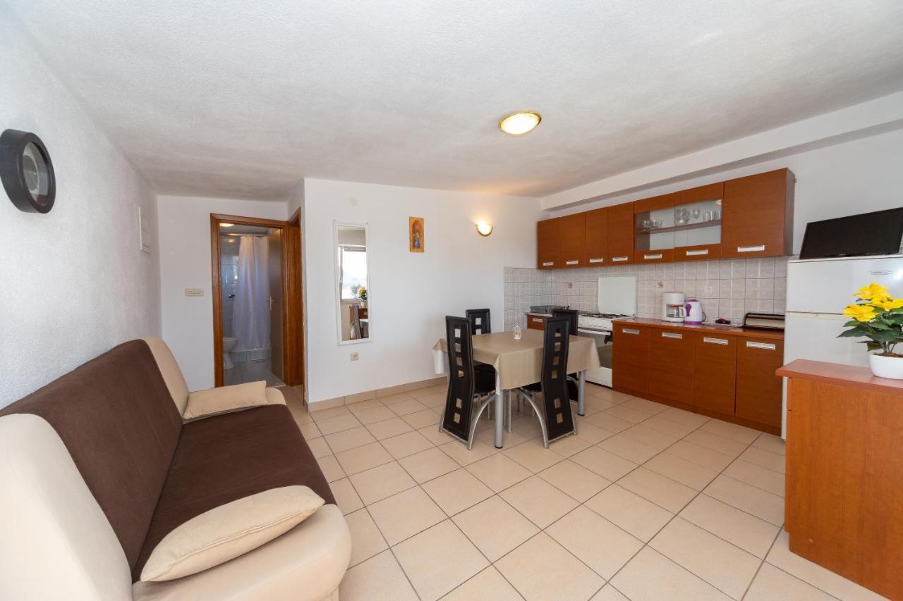 Apartmani Dada Biograd Na Moru Extérieur photo